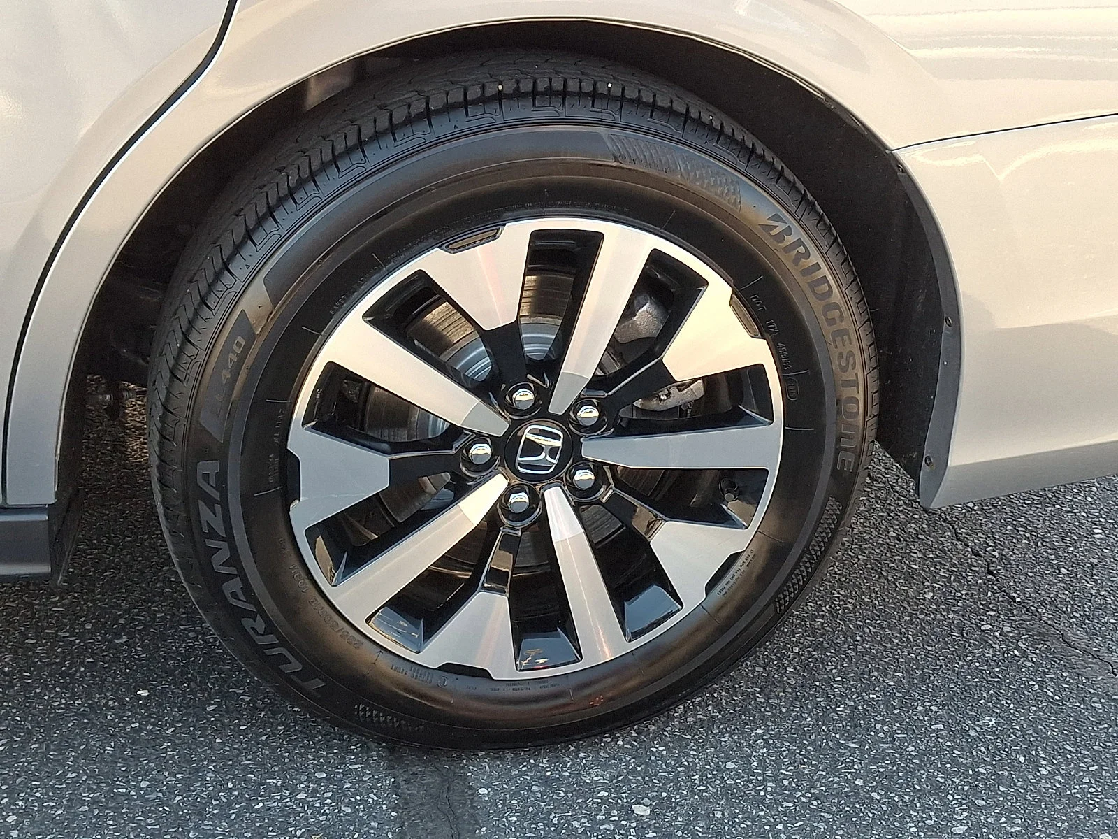 2026 Honda Odyssey EX-L - Photo 8