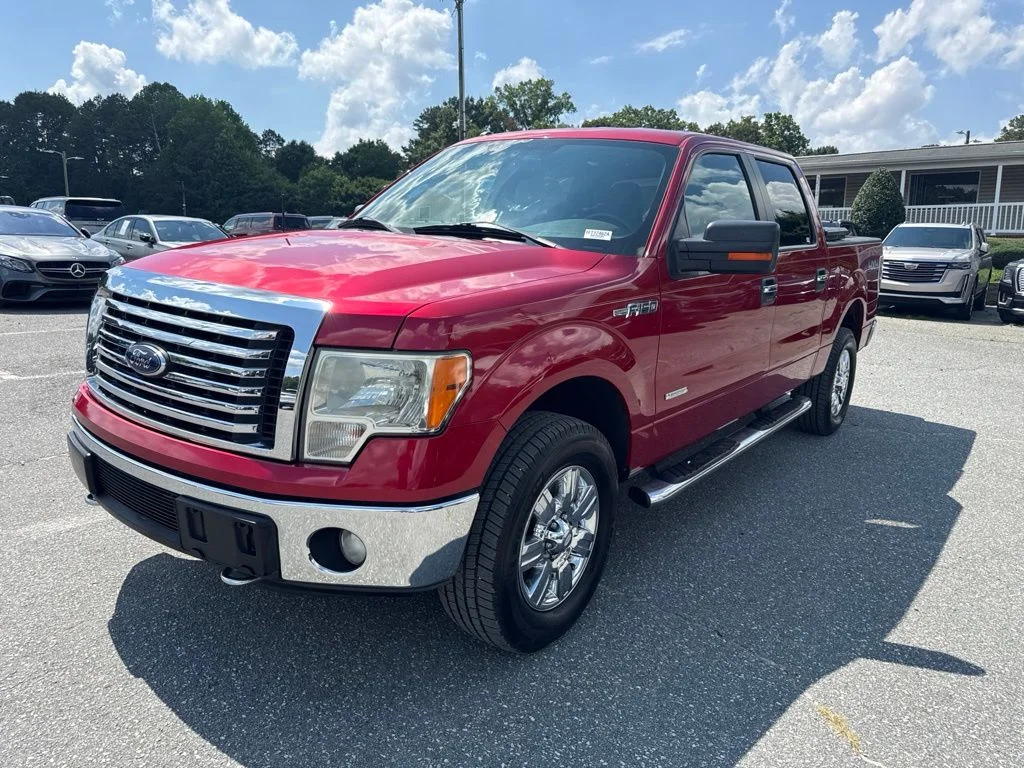 Used 2012 Red Ford XLT image 1