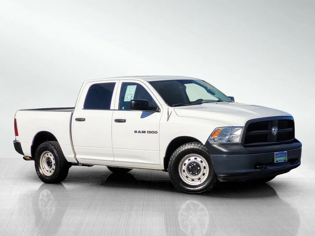 2012 RAM 1500 ST 4x4 Crew Cab's photo