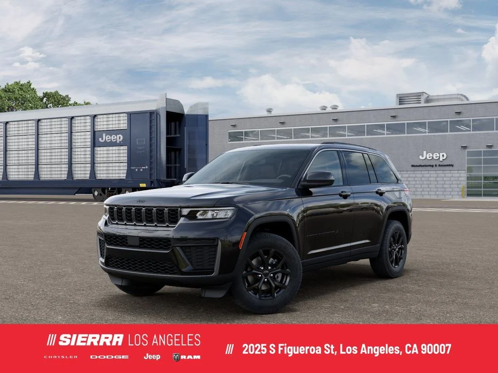 New 2026 Diamond Black Crystal Pearl-Coat Exterior Paint Jeep Laredo Altitude image 1