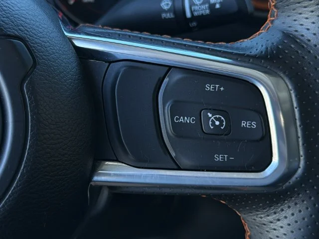 Used 2021 Blue Jeep Mojave image 31