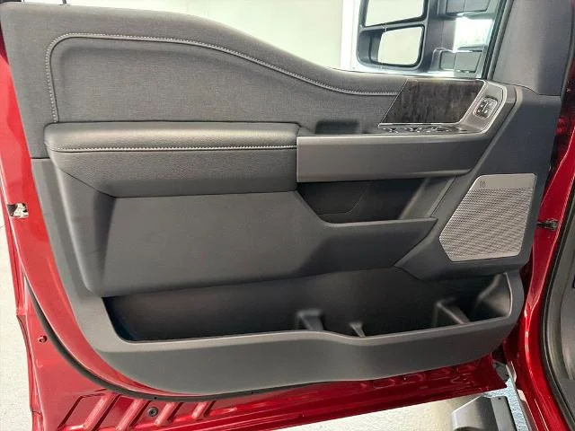 New 2026 Ruby Red Metallic Tinted Clearcoat Ford F-250® Lariat® image 31