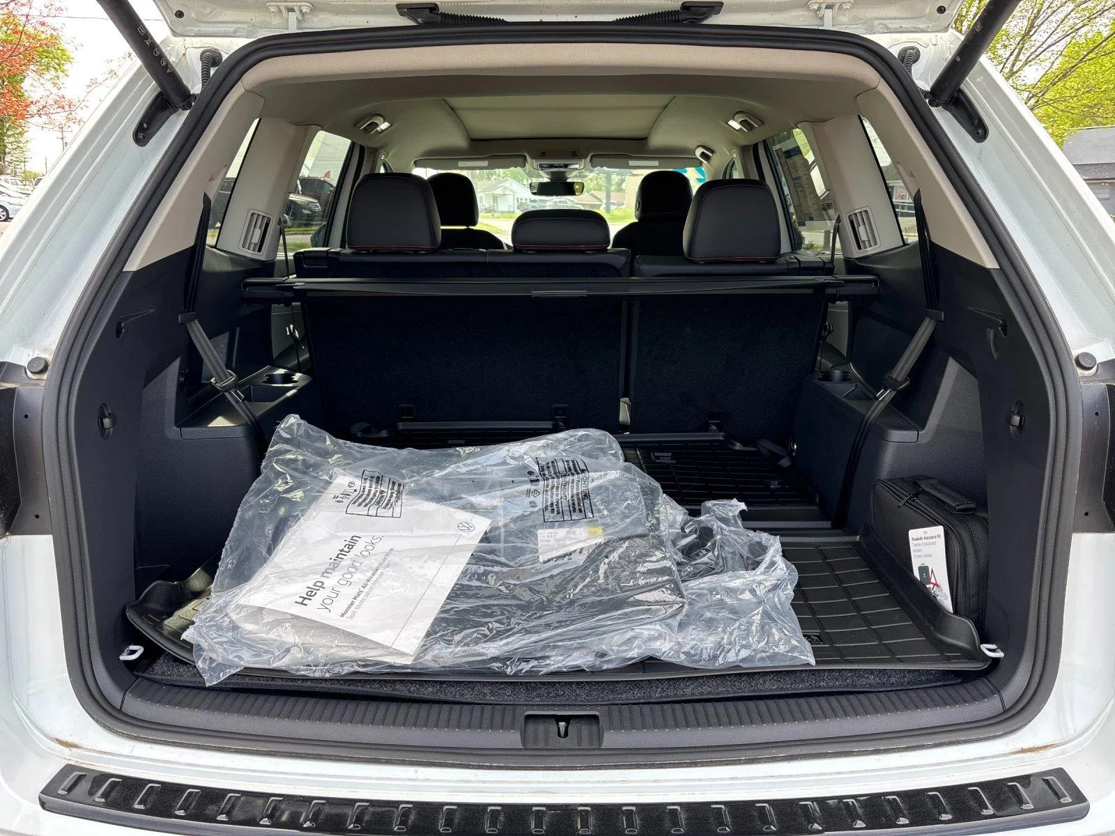 New 2025 Pure White Volkswagen 2.0T Peak Edition image 35