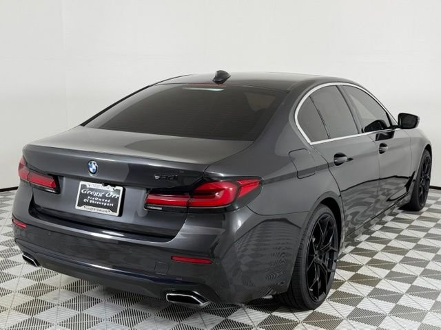 Used 2021 Dark Graphite Metallic BMW 530i image 9
