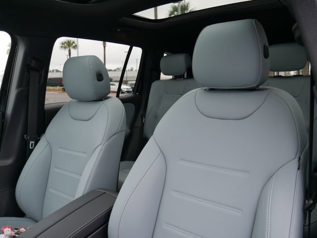 New 2026 Night Black Mercedes-Benz GLB 250 image 41