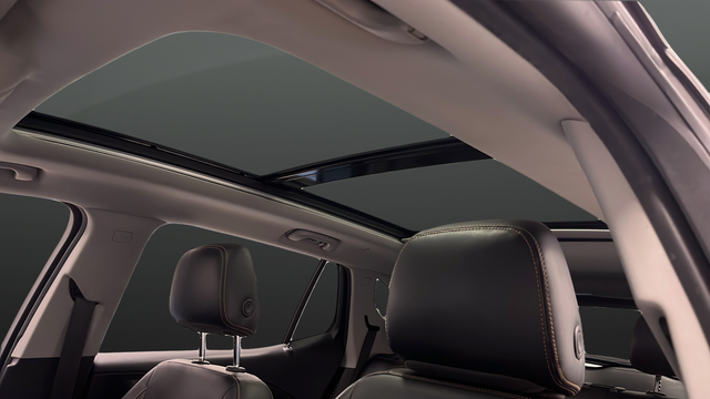 Used 2019 Summit White GMC SLT image 12