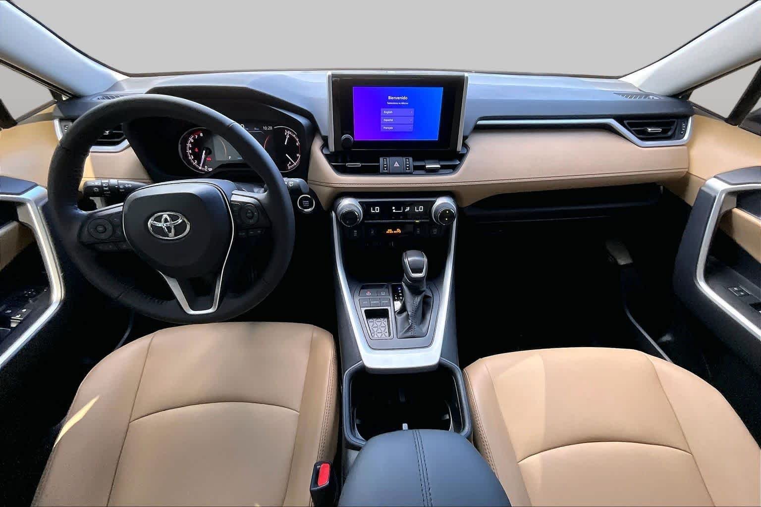 Used 2025 Wind Chill Pearl Toyota XLE Premium image 16