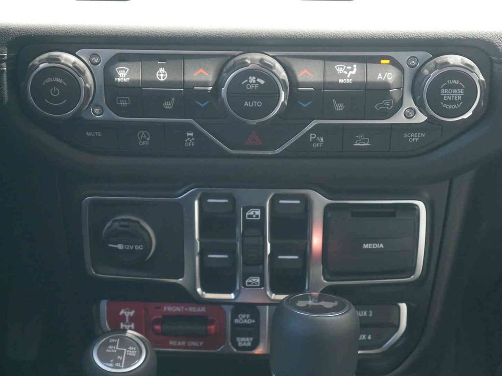 New 2026 Goldilocks Exterior Paint Jeep  image 6