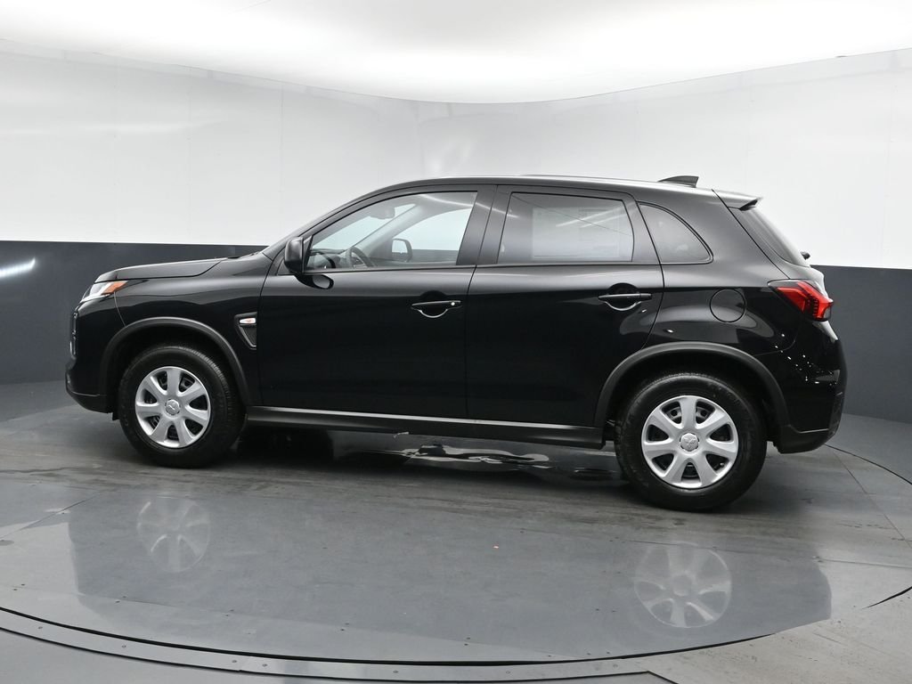 New 2026 Black Mitsubishi 2.0 S image 4