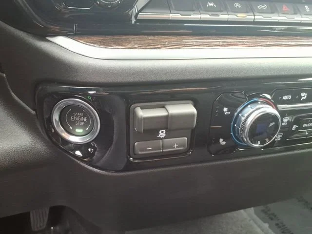 Used 2026 Summit White GMC SLE image 23