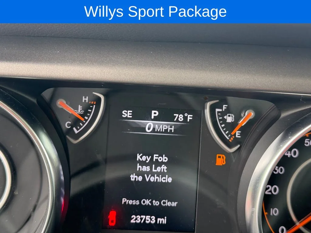 Used 2022 Silver Jeep Sport image 16