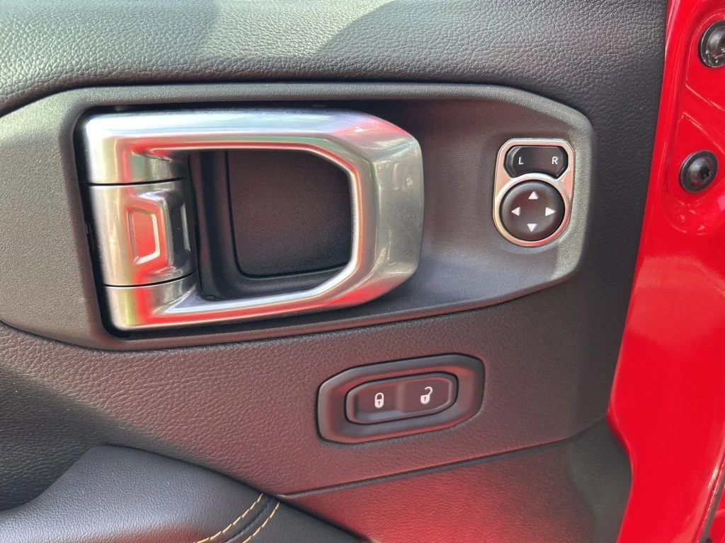 Used 2025 Red Jeep Sahara image 25