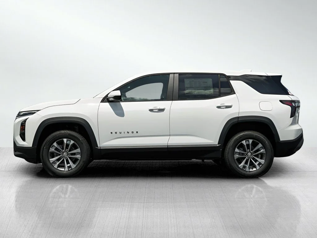 New 2027 Summit White Chevrolet LT image 3