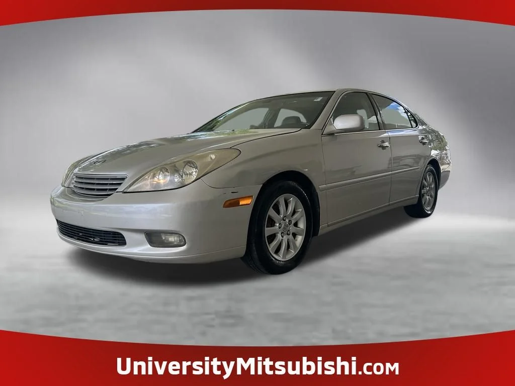Used 2002  Lexus 300 image 1