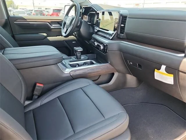 2026 GMC Sierra 1500 SLT - Photo 21