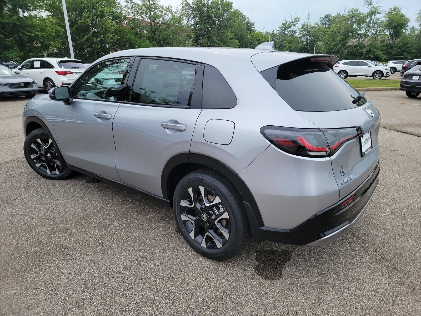 New 2027 Solar Silver Metallic Honda EX-L image 17