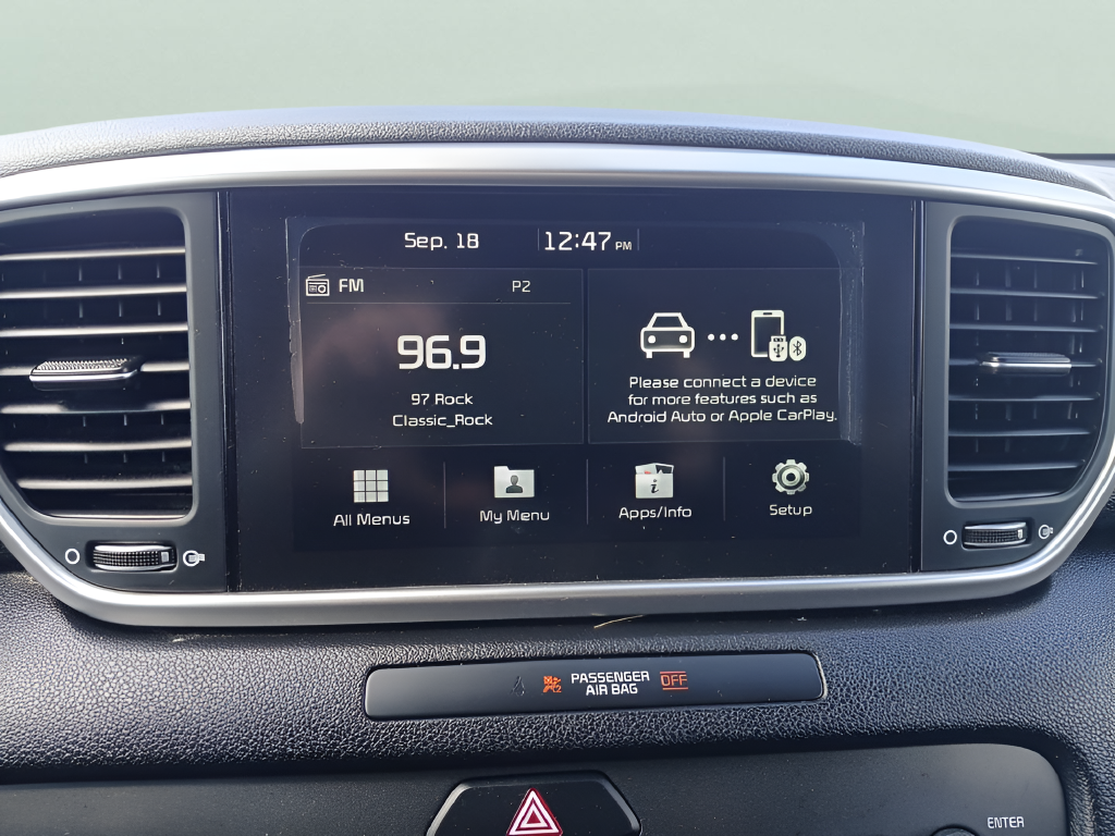 Used 2020 Silver Kia S image 19