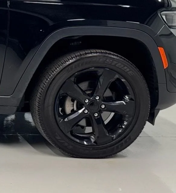 Used 2023 Black Jeep Altitude X image 25