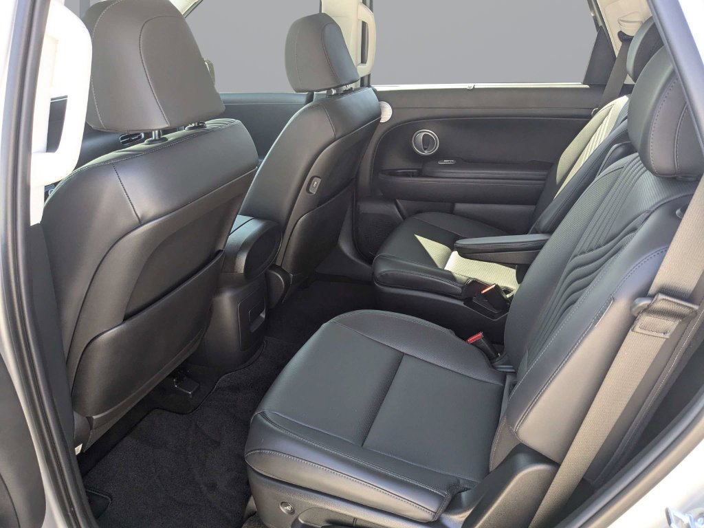 Used 2026 Silver Hyundai SEL image 19