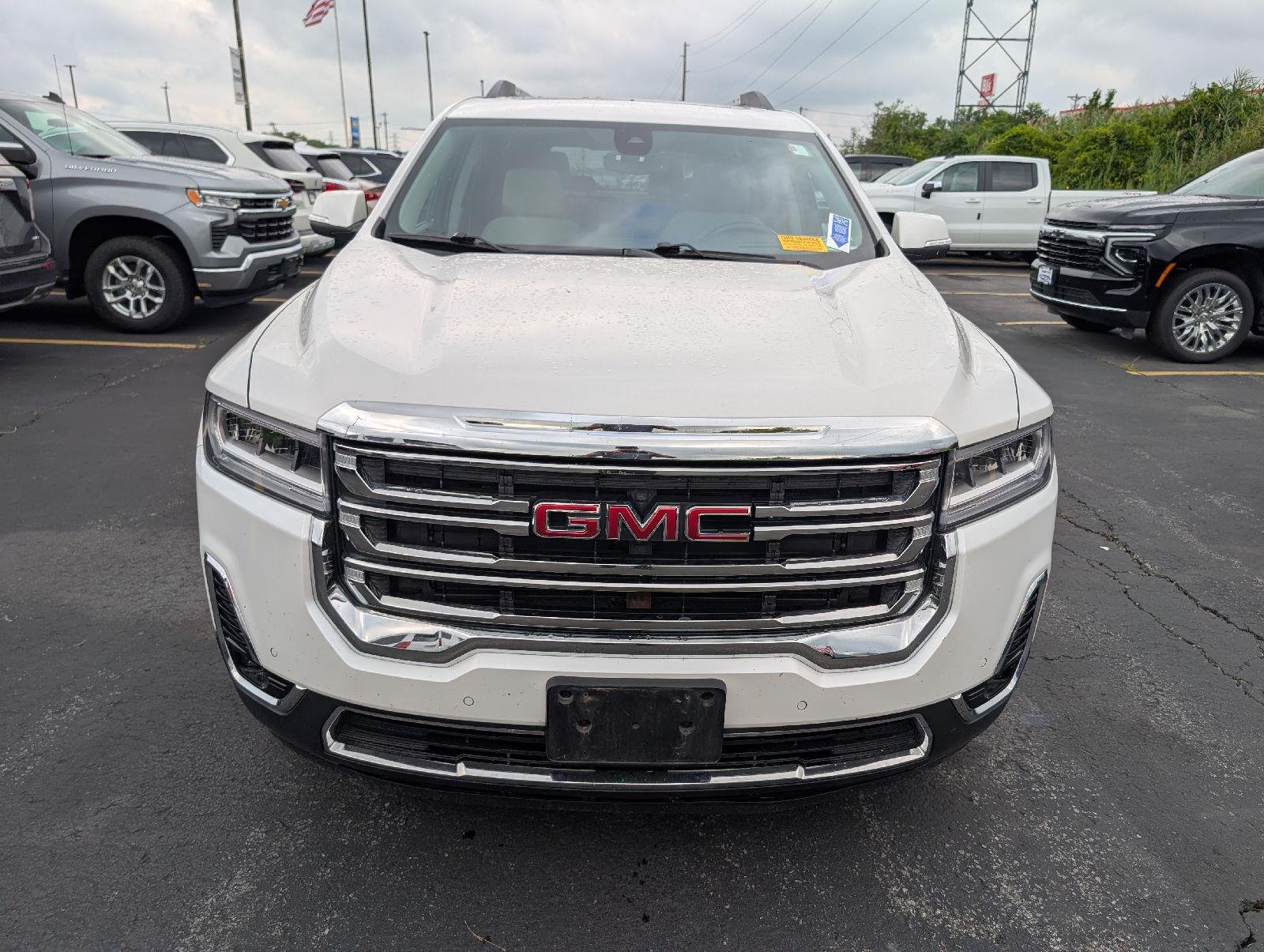 Used 2020 White Frost Tricoat GMC SLT image 2