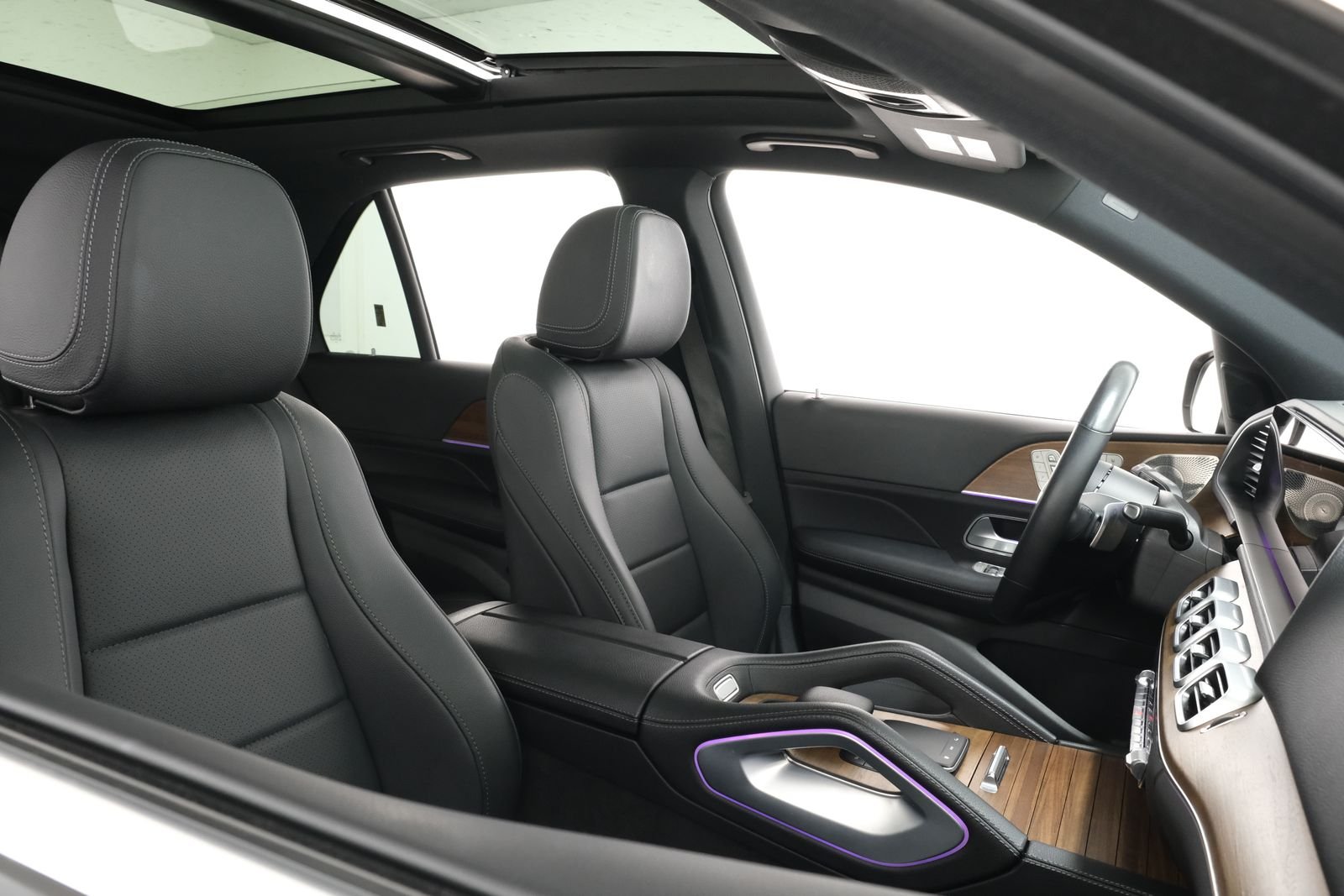 Used 2024 Obsidian Black Metallic Mercedes-Benz GLE 450 image 42