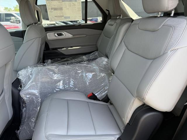New 2026 Agate Black Metallic Ford Active image 12