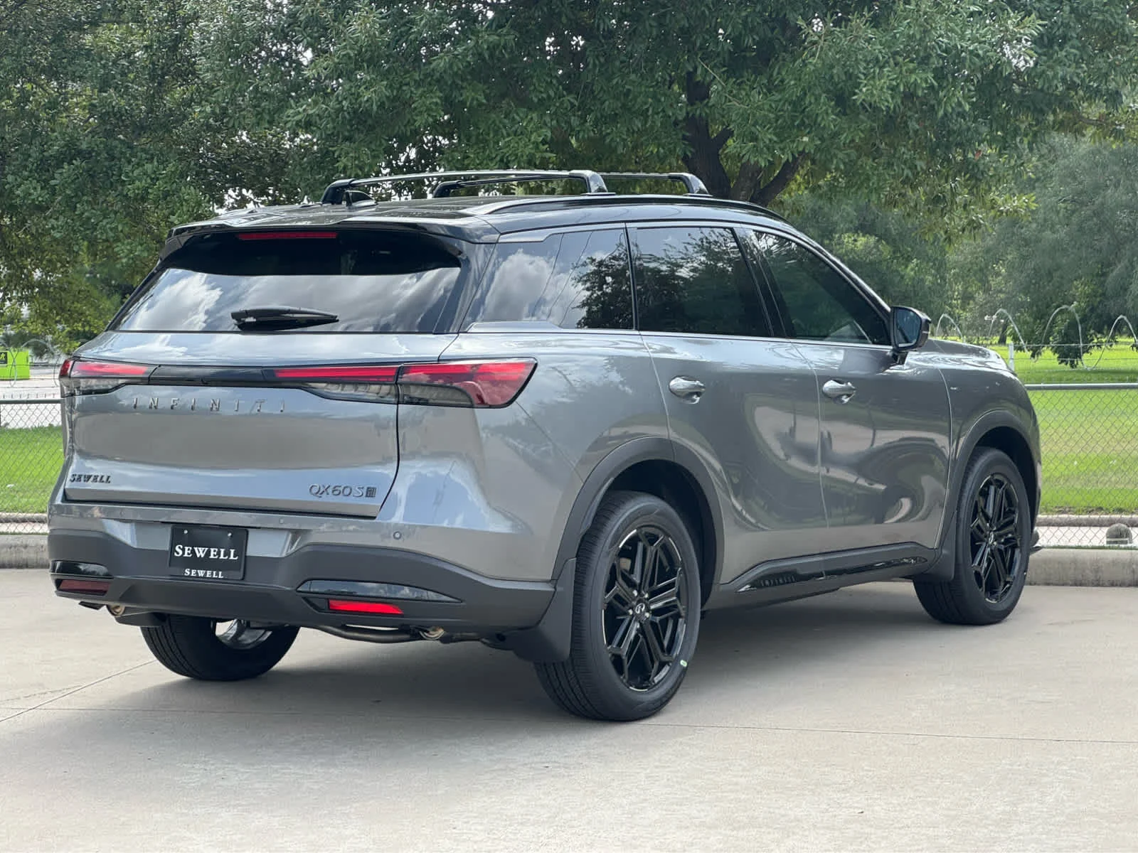 New 2027 2T GRPT SHDW INFINITI Sport AWD image 3