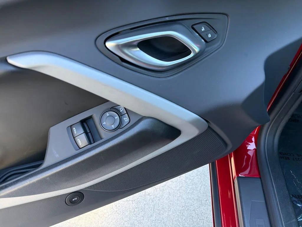 2024 Chevrolet Camaro 1LT - Photo 14