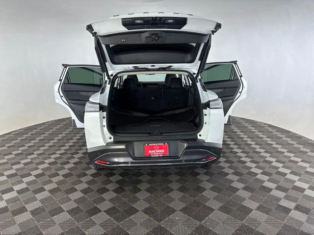 Used 2025 White Nissan SL image 15