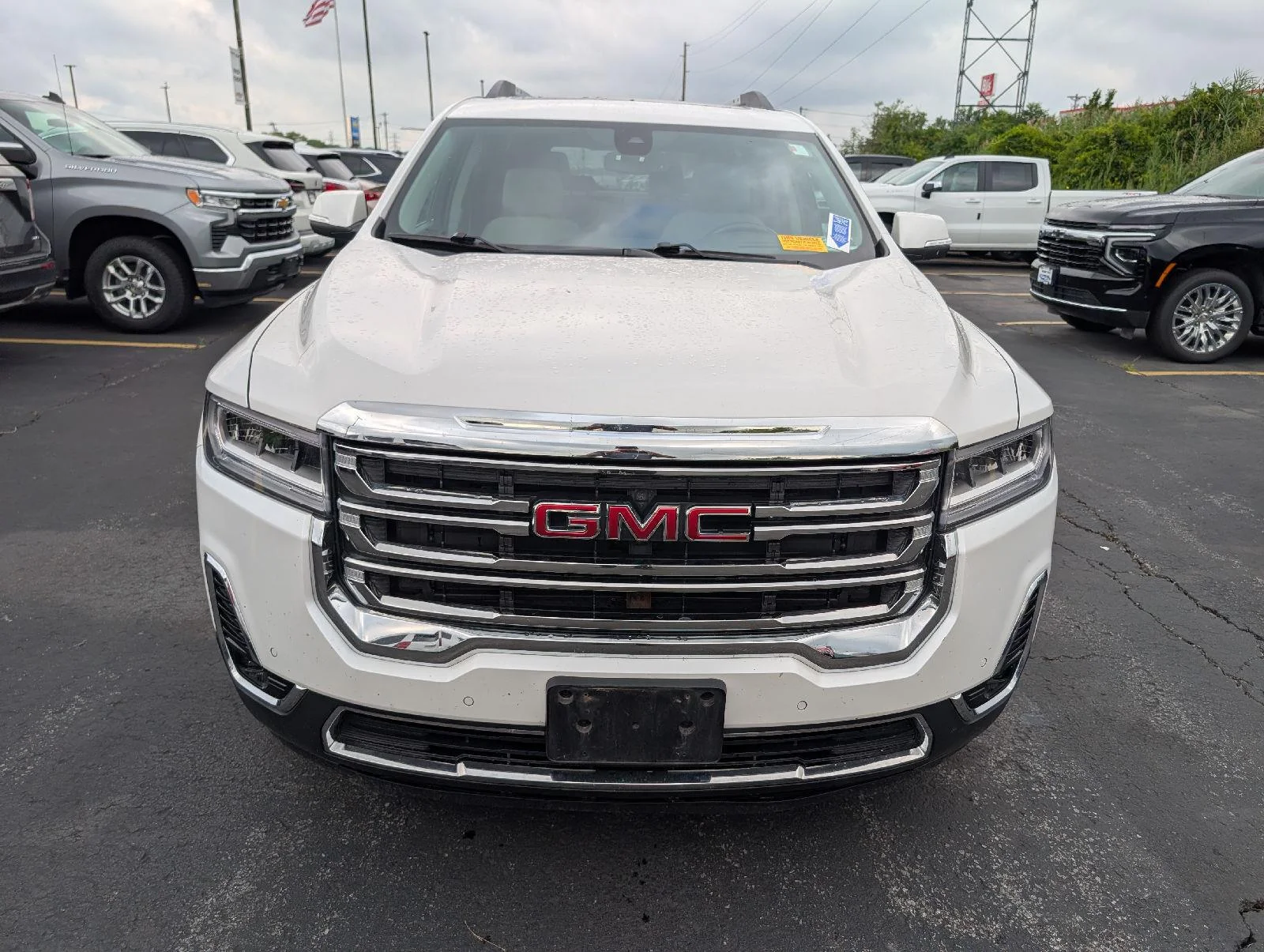 Used 2020 White Frost Tricoat GMC SLT image 2