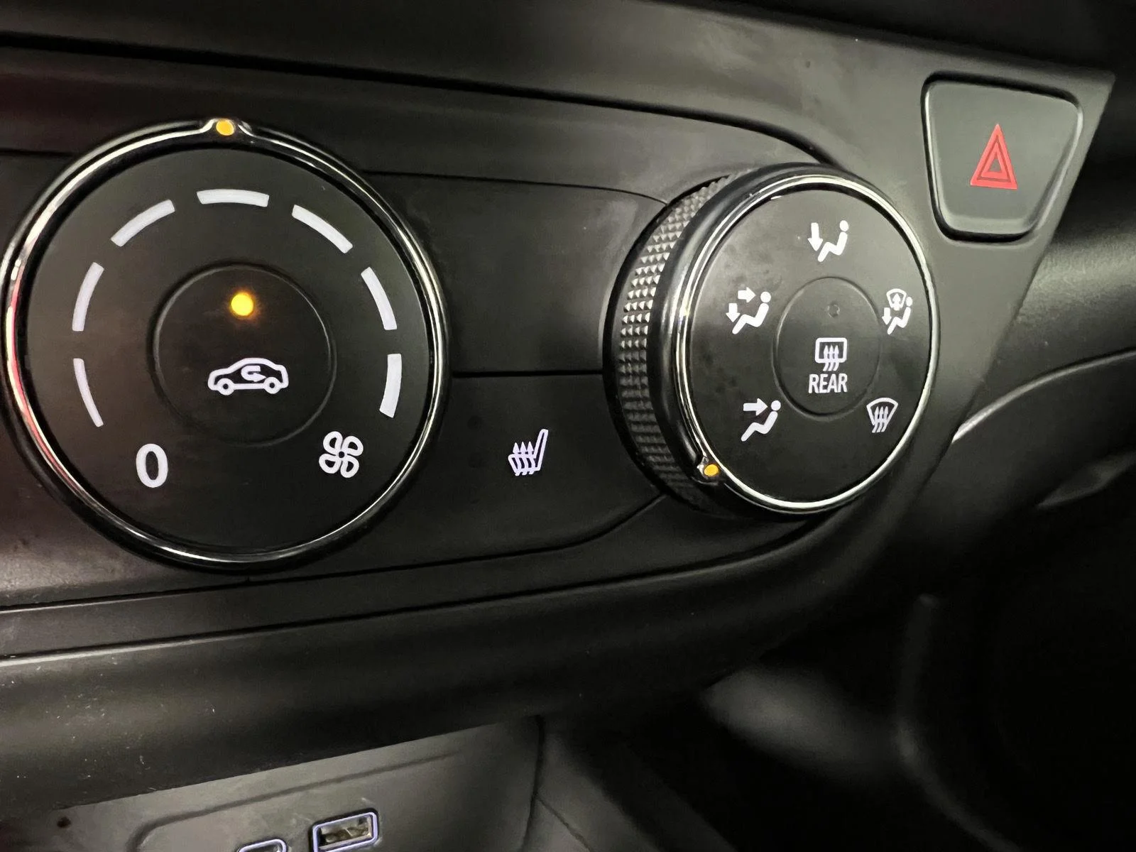 Used 2024 Summit White Chevrolet 1RS image 6