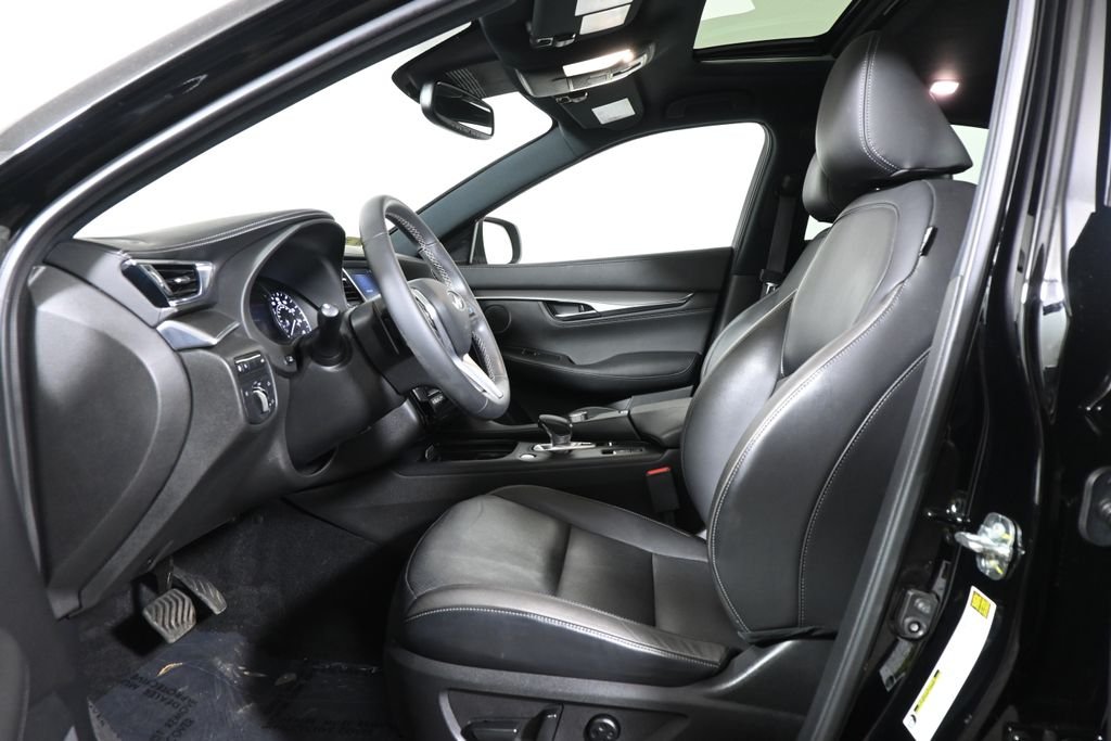 Certified Used 2023 Black INFINITI LUXE image 3