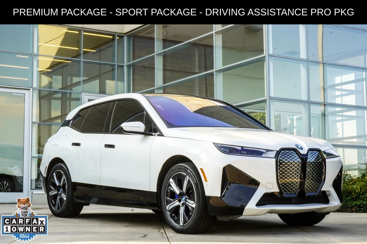 Used 2024 White BMW xDrive50 image 4
