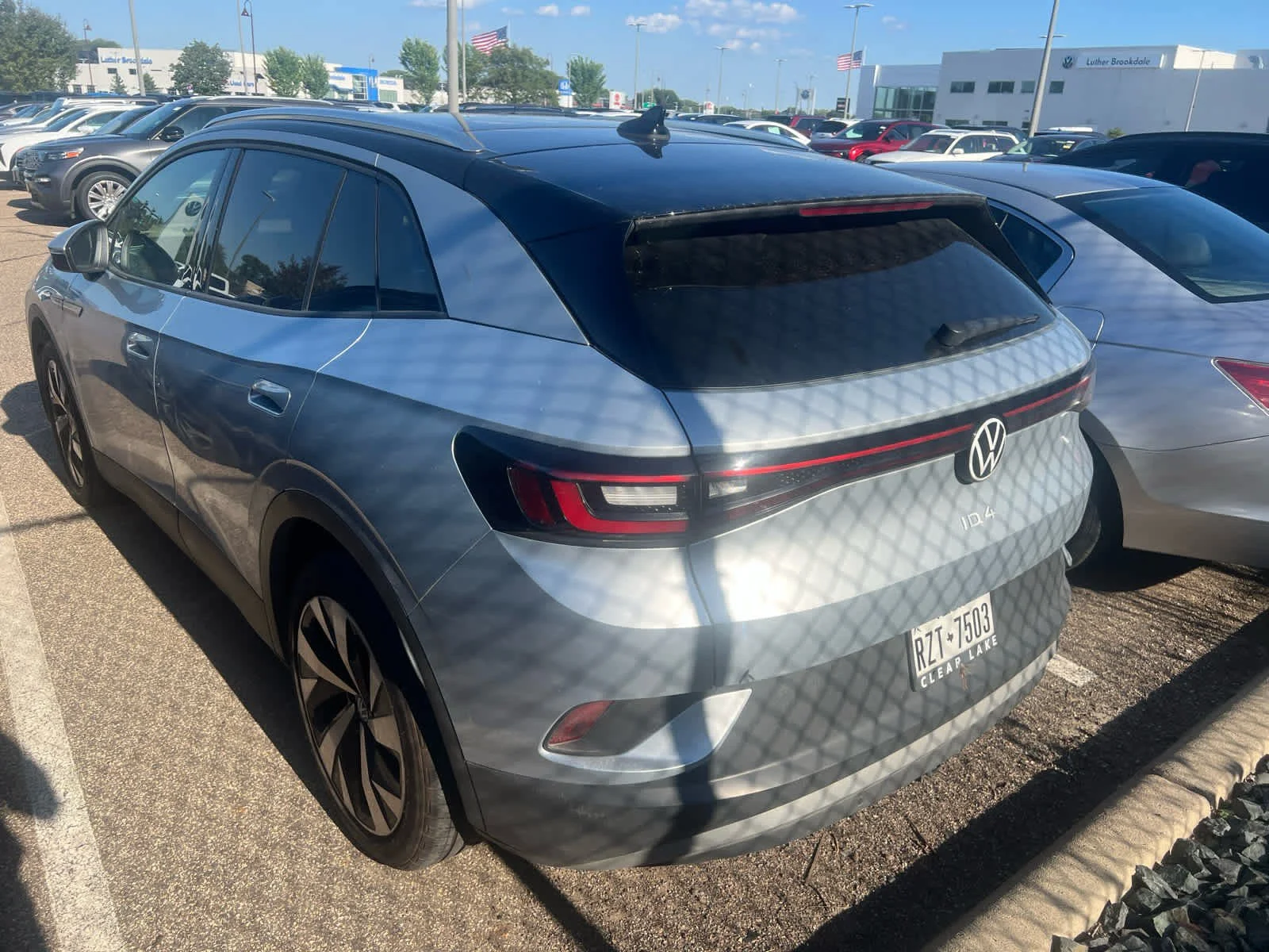 Certified 2022 Volkswagen ID.4 PRO S with VIN WVGUNPE27NP046974 for sale in Minneapolis, MN