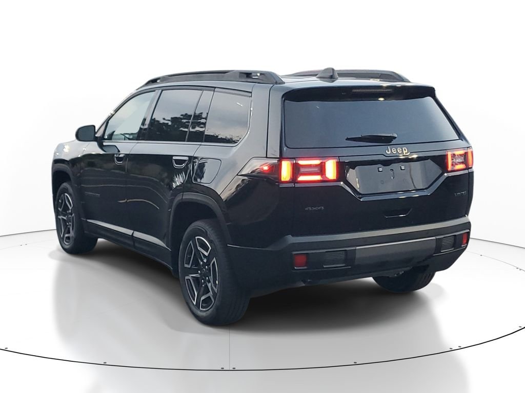 New 2026 Diamond Black Crystal Pearlcoat Jeep Limited image 3