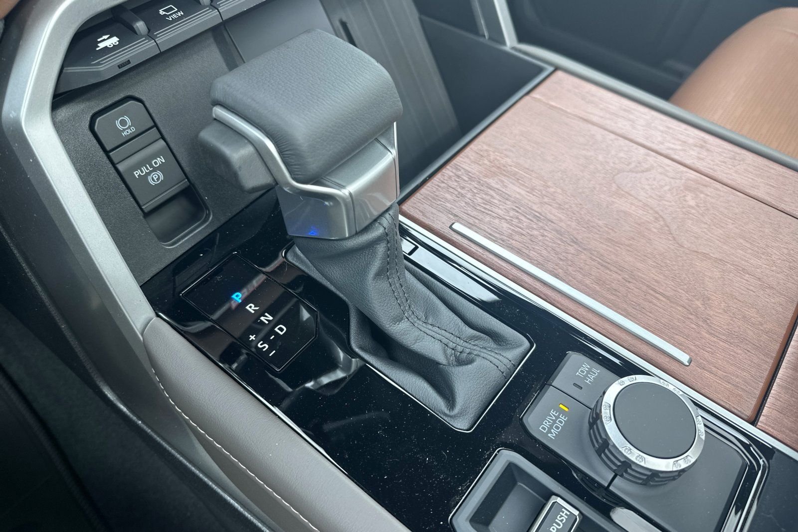 2025 Toyota Tundra 1794 Edition - Photo 23