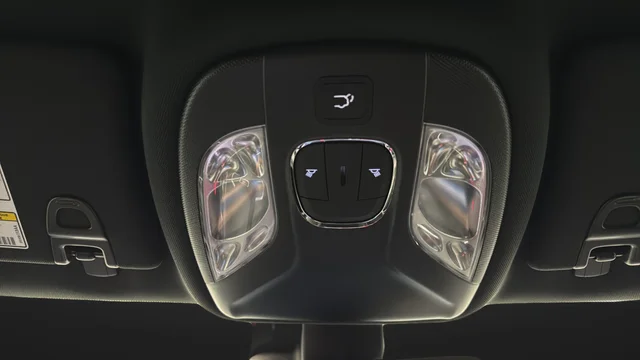 New 2026 Diamond Black Crystal Pearlcoat Jeep Latitude image 30