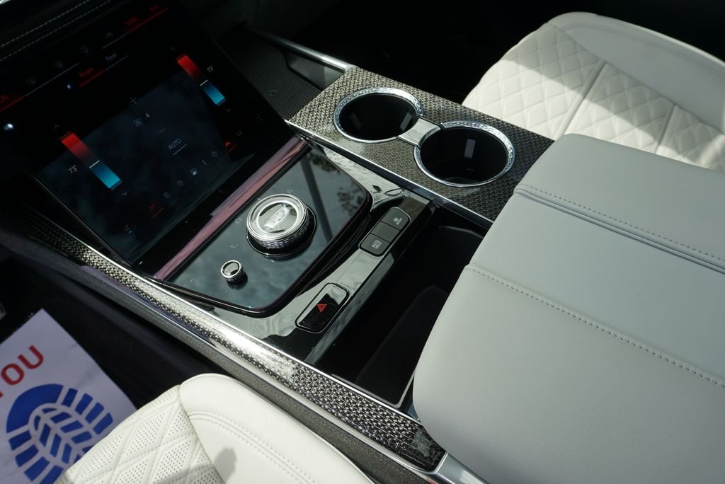 Used 2025 Crystal White Cadillac V-Series image 34