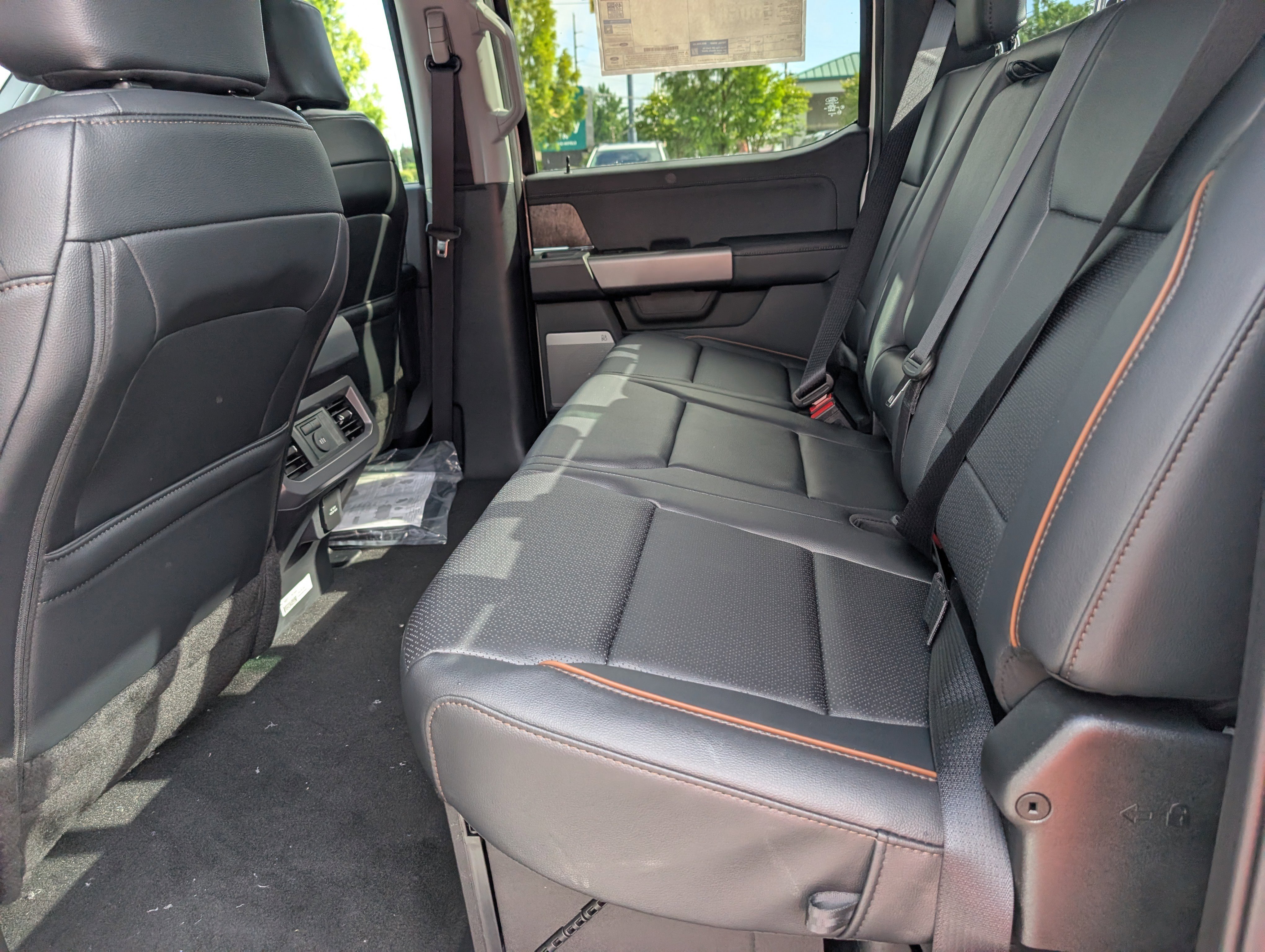 New 2026 Star White Metallic Tri-Coat FORD F-350® Lariat® image 15
