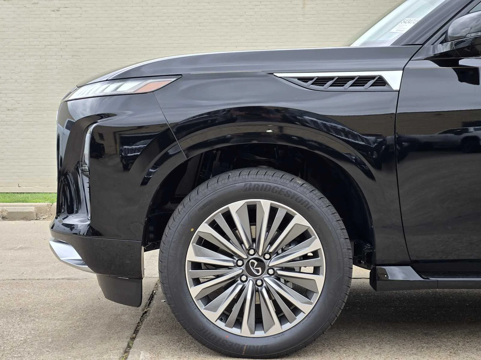 New 2026 BLACK OBSIDIAN INFINITI Luxe 2WD image 6