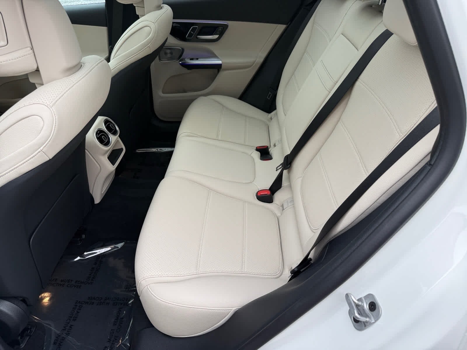 Used 2026 Polar White Mercedes-Benz GLC 300 image 11