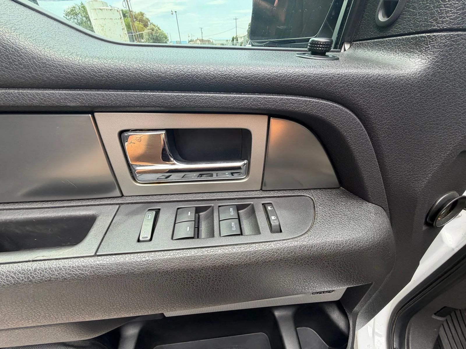 Used 2013 White Ford SVT Raptor image 14