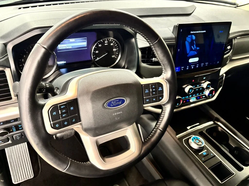 Used 2023 Silver Ford XLT image 17