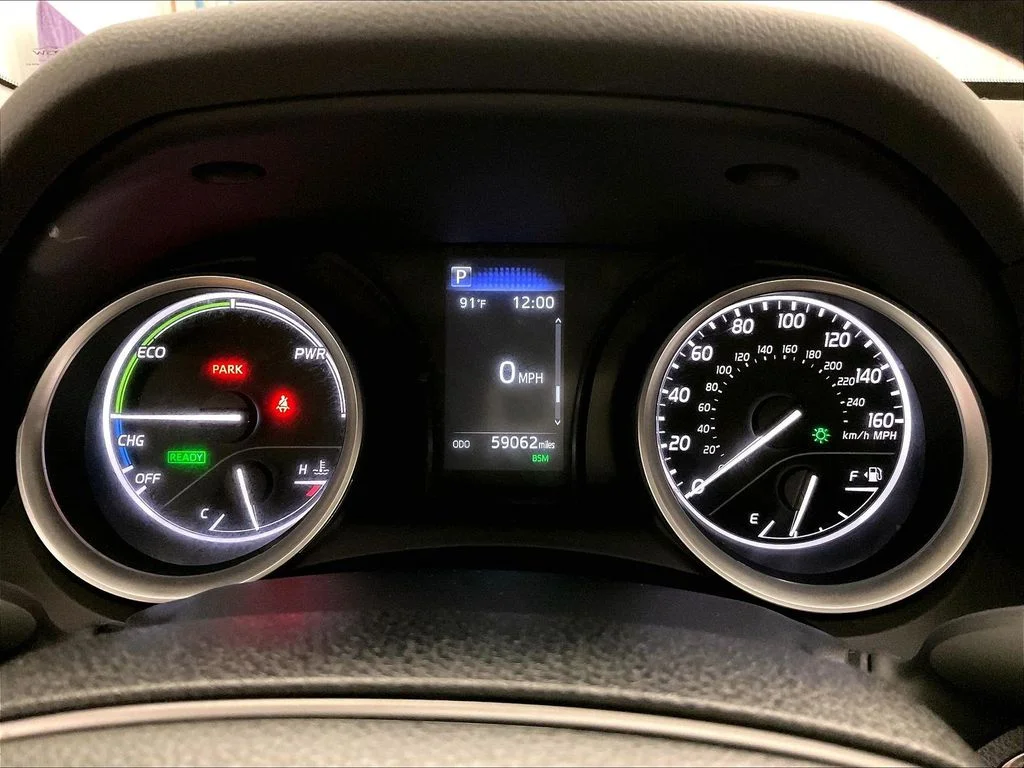 Certified Used 2023 White Toyota LE image 24