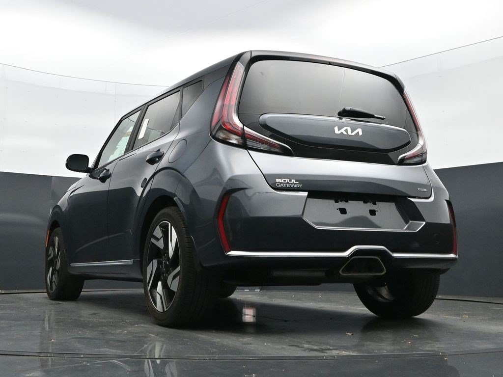 Used 2023 Gravity Gray Kia GT-Line image 29