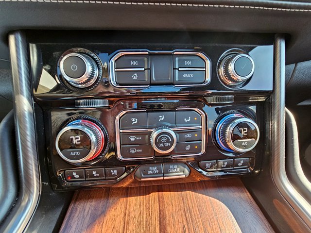 2024 GMC Yukon Denali Ultimate - Photo 46