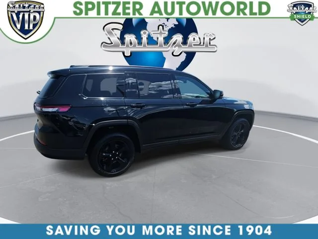 Used 2022 Black Jeep Altitude image 9