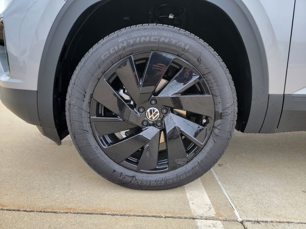 2025 Volkswagen Atlas Cross Sport SE w/Tech - Photo 24