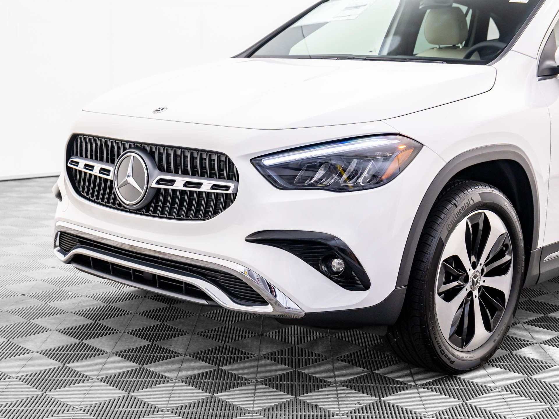 Certified Used 2026 White Mercedes-Benz GLA 250 image 38