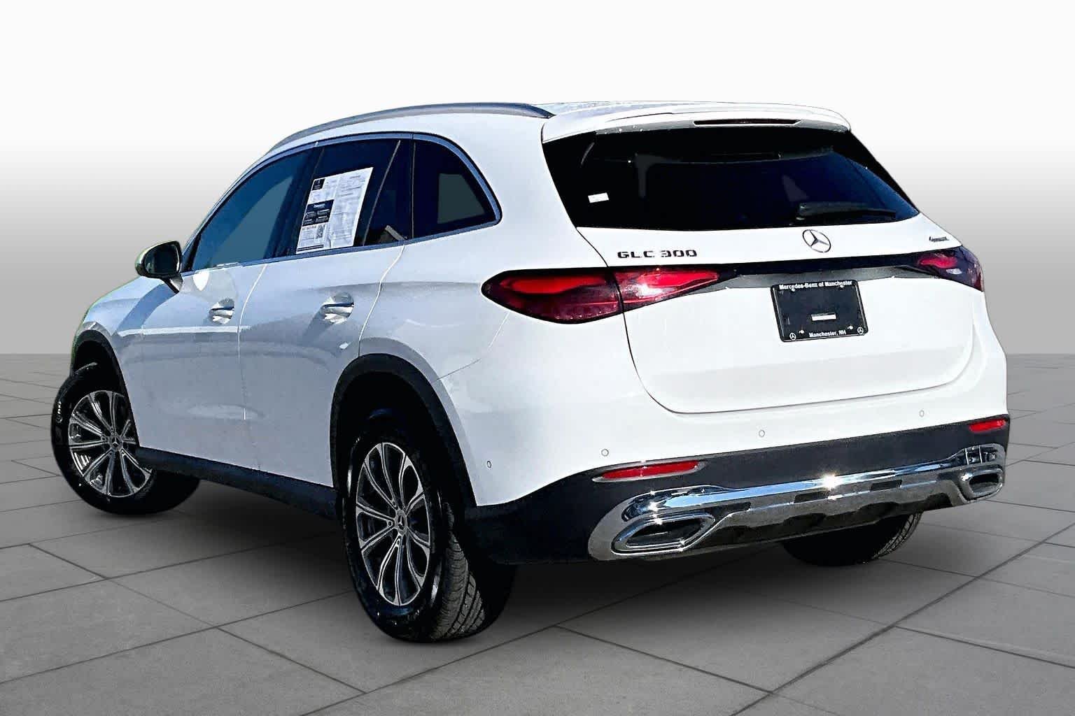 New 2026 Polar White Mercedes-Benz GLC 300 image 12